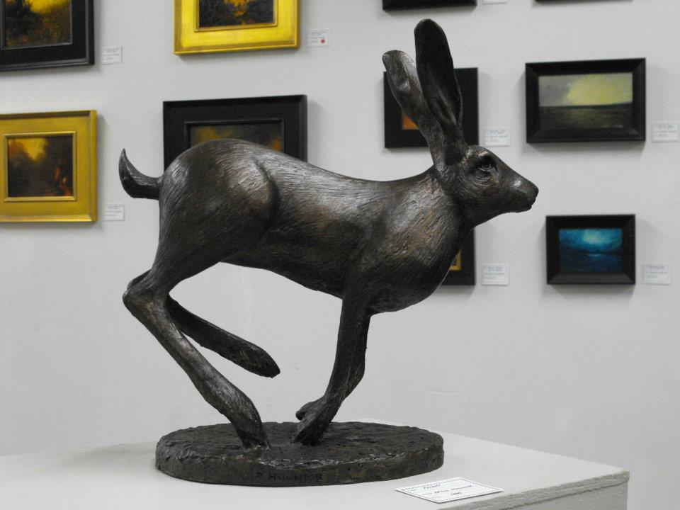 image of David Hunwick's sculpture of a running hare 
