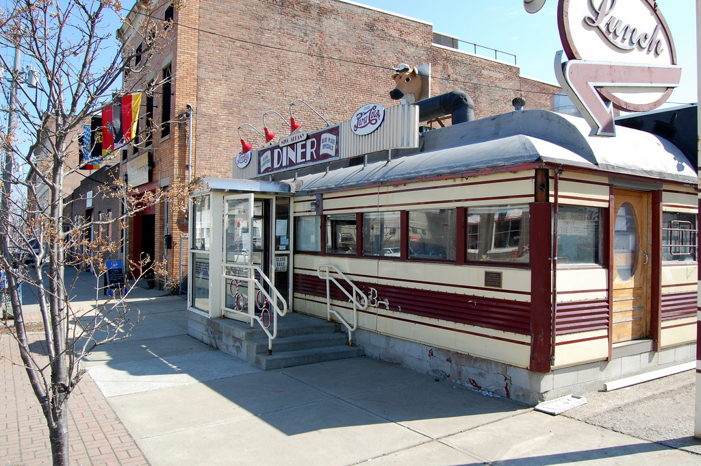 image of the miss albany diner