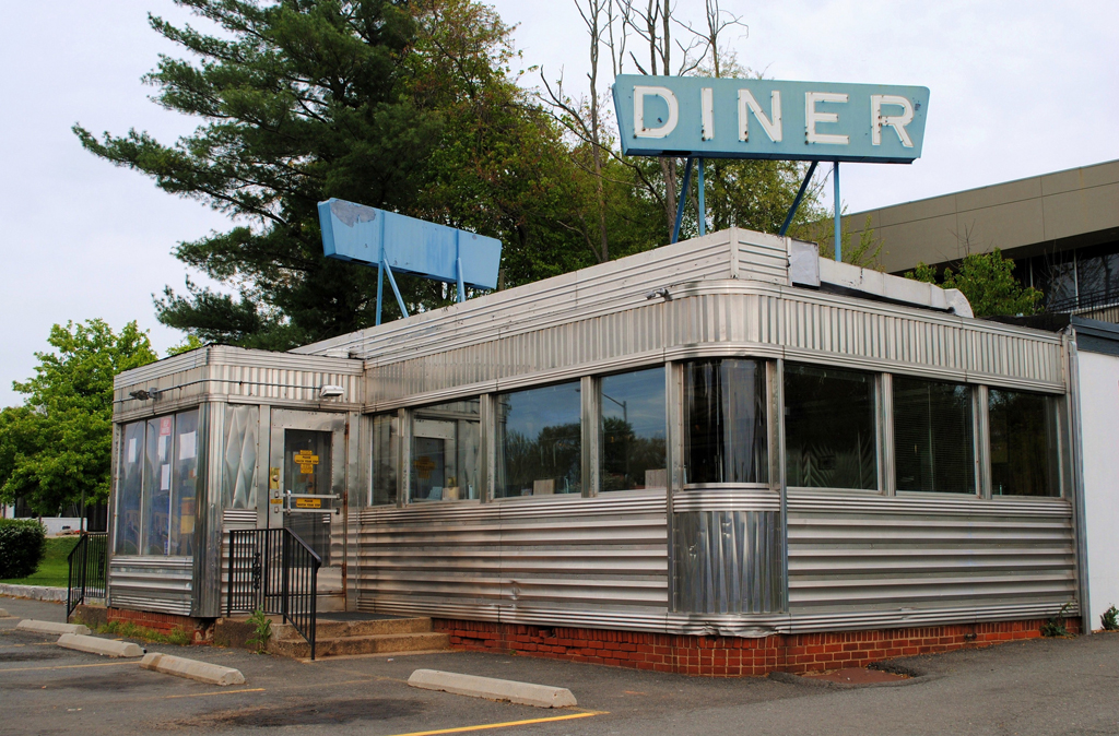 image of the frost diner in warrenton virginia