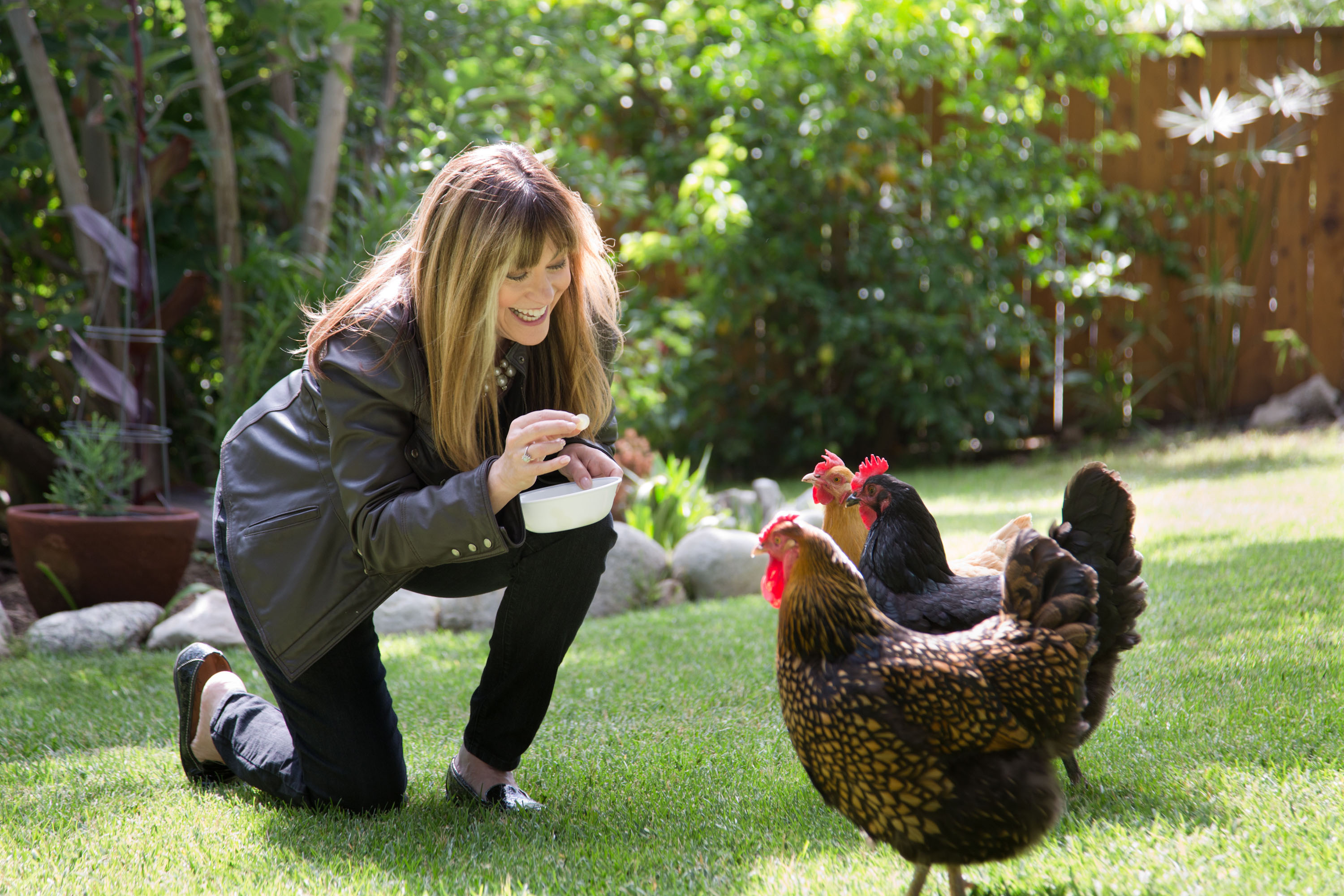 image of andie cohen-healy and her chickens 