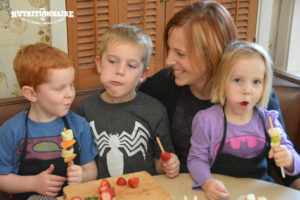 image of seanna thomas and her kids